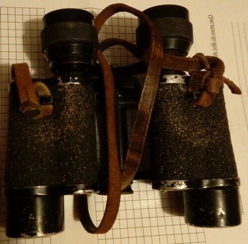 paire de jumelles anciennes 8x avec etui